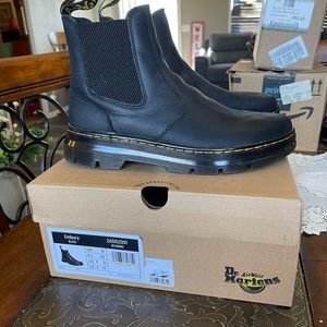 Dr Martin unisex boots. Size 10 women and size 8 men. New without tags.